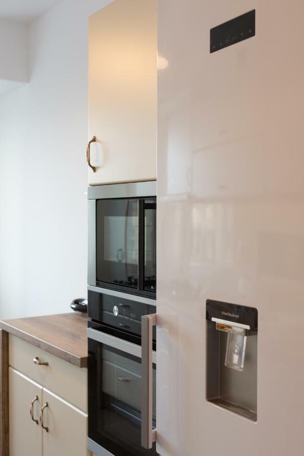 Central Luxury Flat With Terrace - Adela Accommodation - Ideal For Long Stays Bucarest Extérieur photo