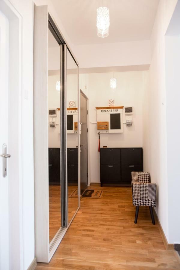 Central Luxury Flat With Terrace - Adela Accommodation - Ideal For Long Stays Bucarest Extérieur photo