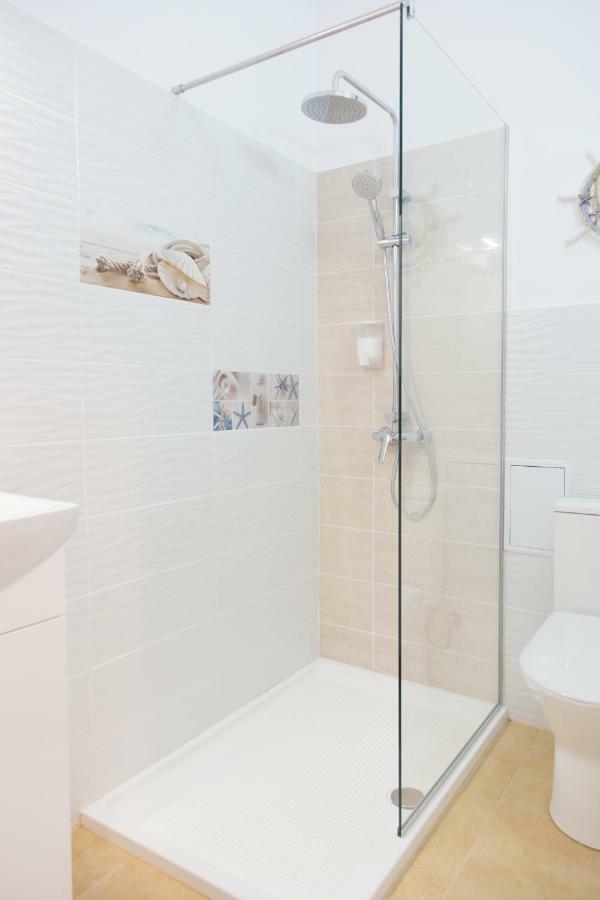 Central Luxury Flat With Terrace - Adela Accommodation - Ideal For Long Stays Bucarest Extérieur photo