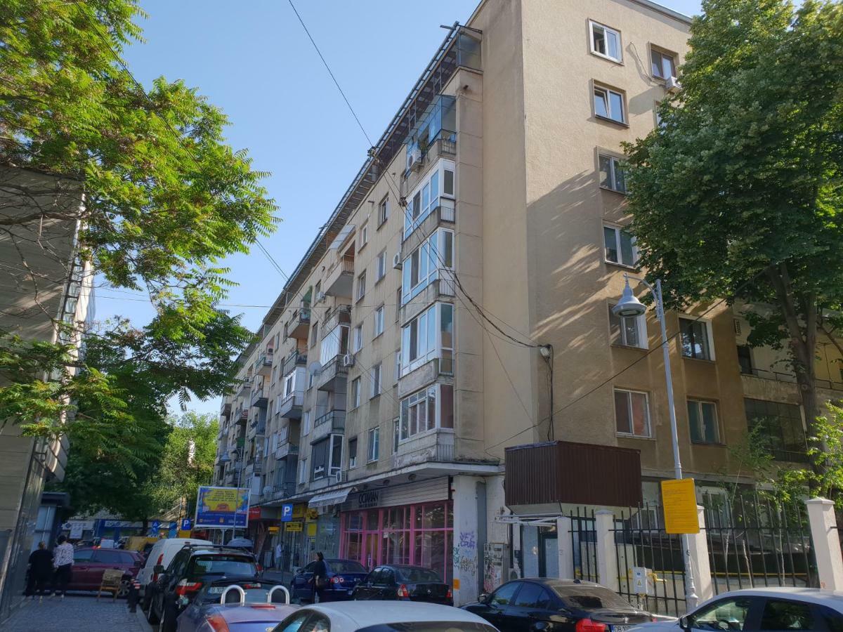 Central Luxury Flat With Terrace - Adela Accommodation - Ideal For Long Stays Bucarest Extérieur photo
