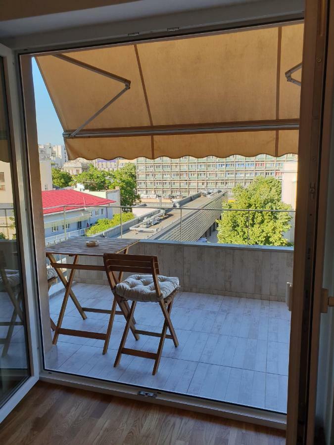 Central Luxury Flat With Terrace - Adela Accommodation - Ideal For Long Stays Bucarest Extérieur photo