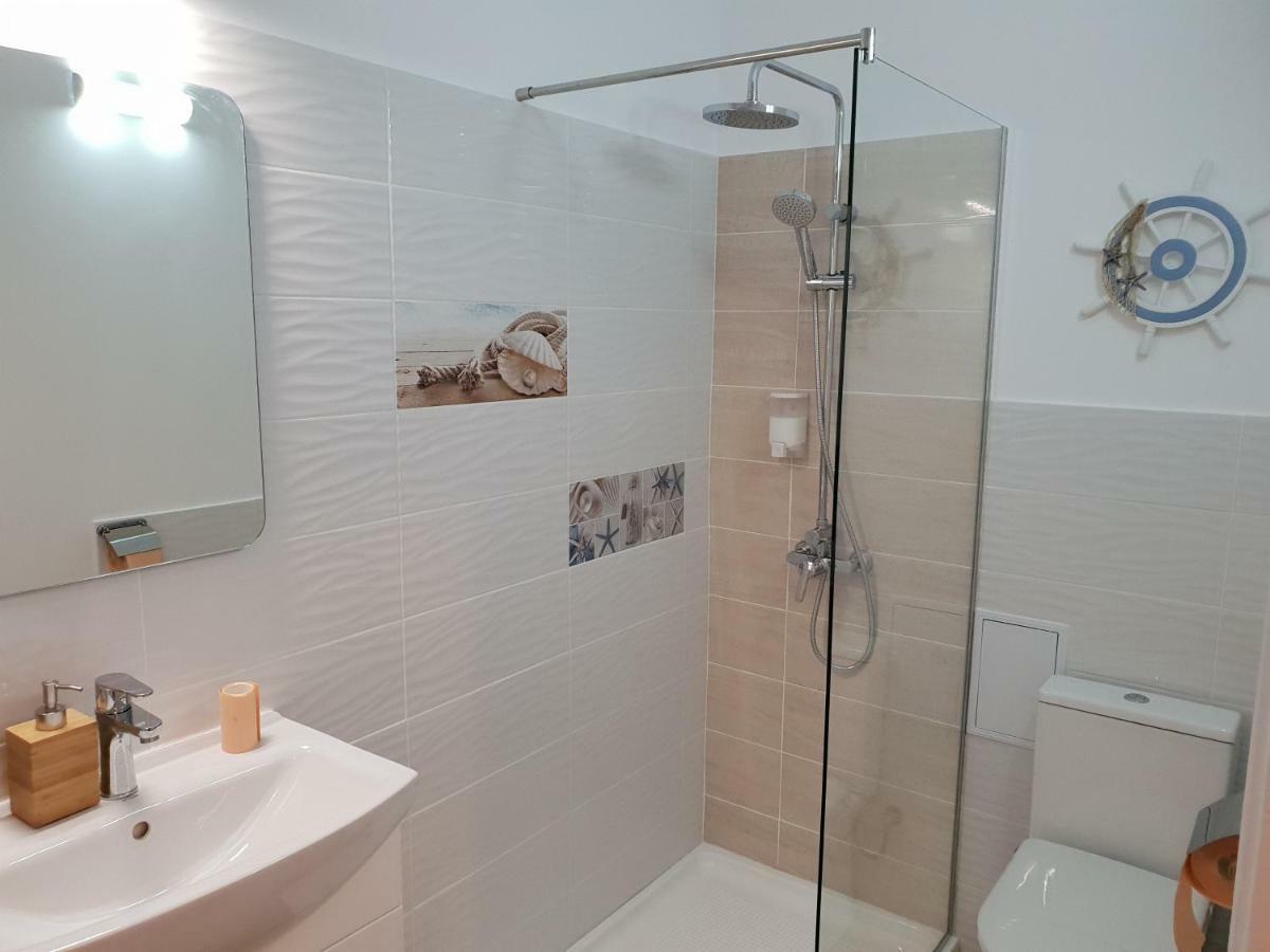 Central Luxury Flat With Terrace - Adela Accommodation - Ideal For Long Stays Bucarest Extérieur photo